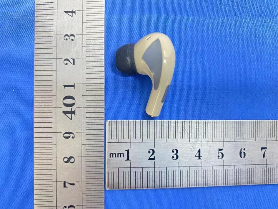 Rose Technics TWS Earbuds EARFREE-i3 - FCC ID 2BCSSEARFREE-I3 - Chengdu Rose Technics Co., Ltd. (2)