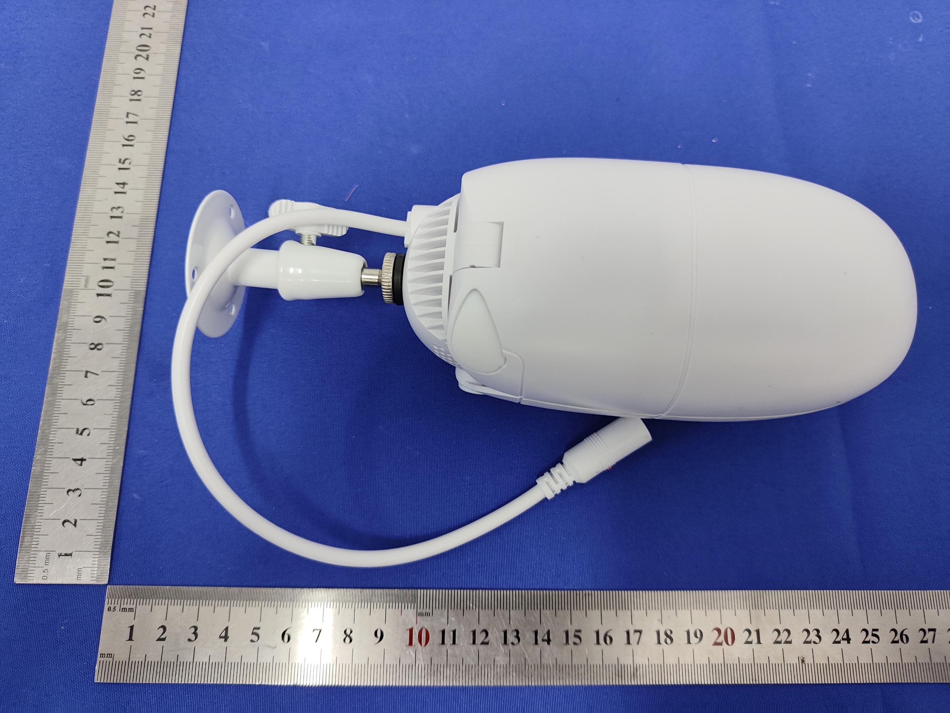 Smart Floodlight Camera - FCC ID 2BCTB-D6-20 - SHENZHEN AILSEE TECHNICAL.,LTD (2)