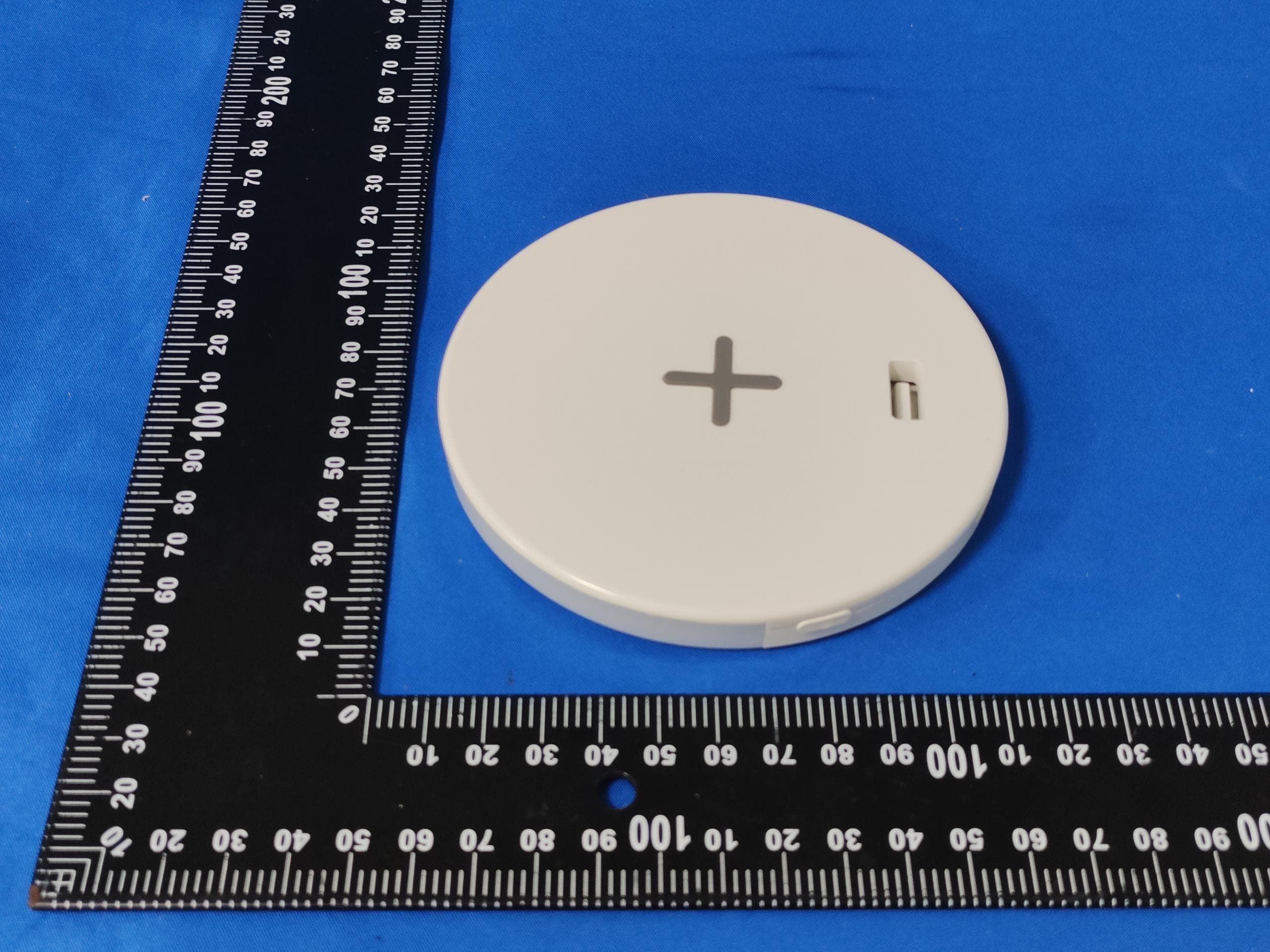 Wireless Charging Night Light Alarm Clock - FCC ID 2BCU9-TS3001 - Dongguan Taishen Electronics Co., Ltd.