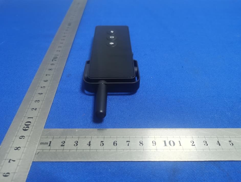Dog Training Collar - FCC ID 2BCUC-DC481 - Hailu Zhixin (Shenzhen) Technology Co., Ltd (4)