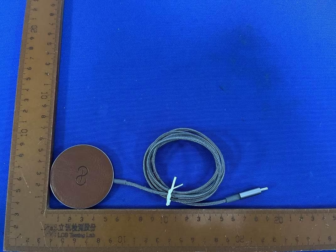 Empower Wireless Charger - FCC ID 2BCUZ-EMPOWER1 - Dreem LLC