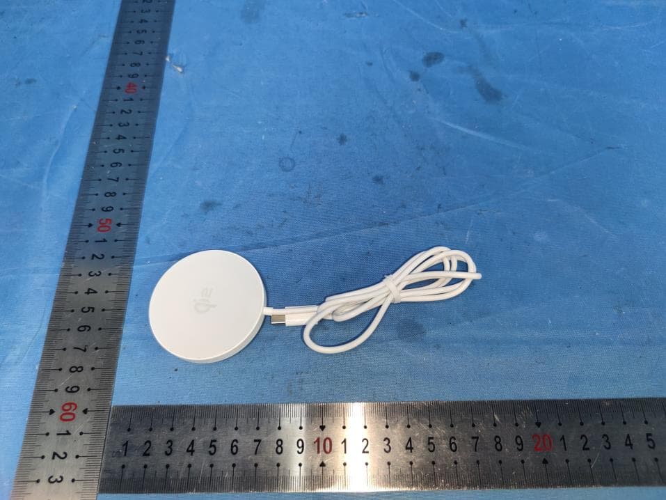 PISEN-Qi2 Magnetic Desktop Charging Base(Lite) - FCC ID 2BCVO-TP-C74 - Guangdong Pisen Electronics Co., Ltd.