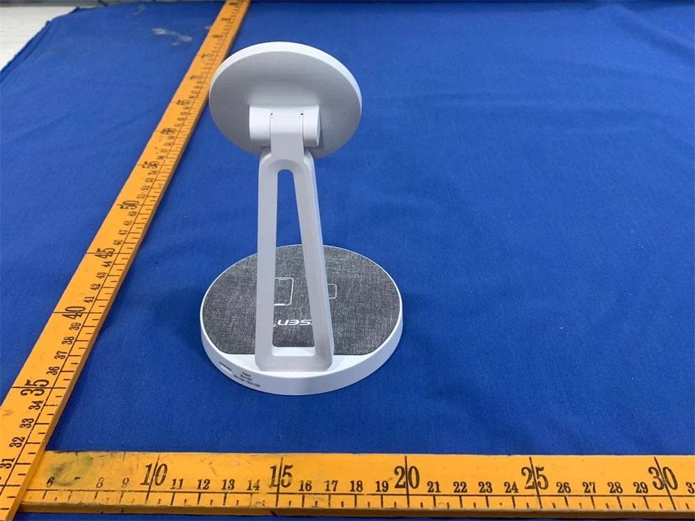PISEN - 2-in-1 Night Light Wireless Charging Stand - FCC ID 2BCVOTP-C30 - Guangdong Pisen Electronics Co., Ltd. (4)
