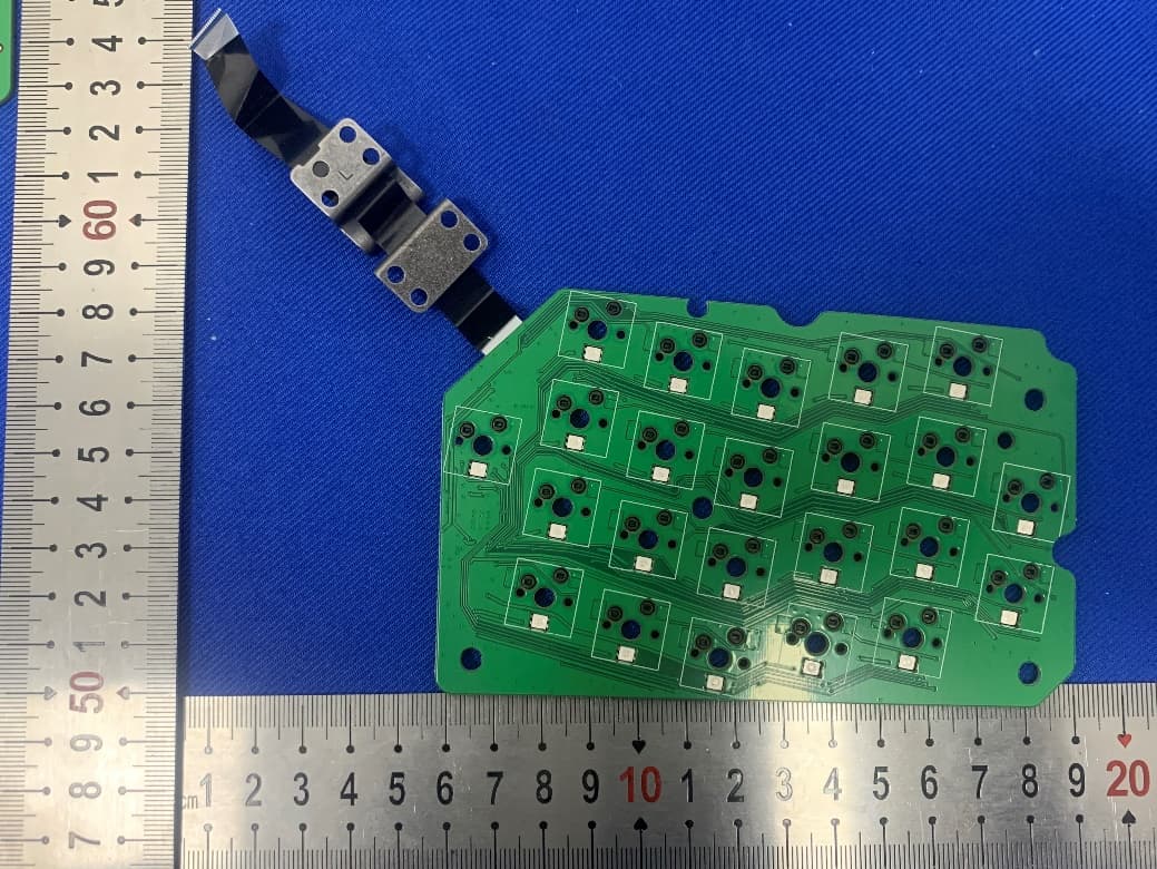 GrabShell - FCC ID 2BCXR-GRAB01 - dotBravo, Inc. (2)