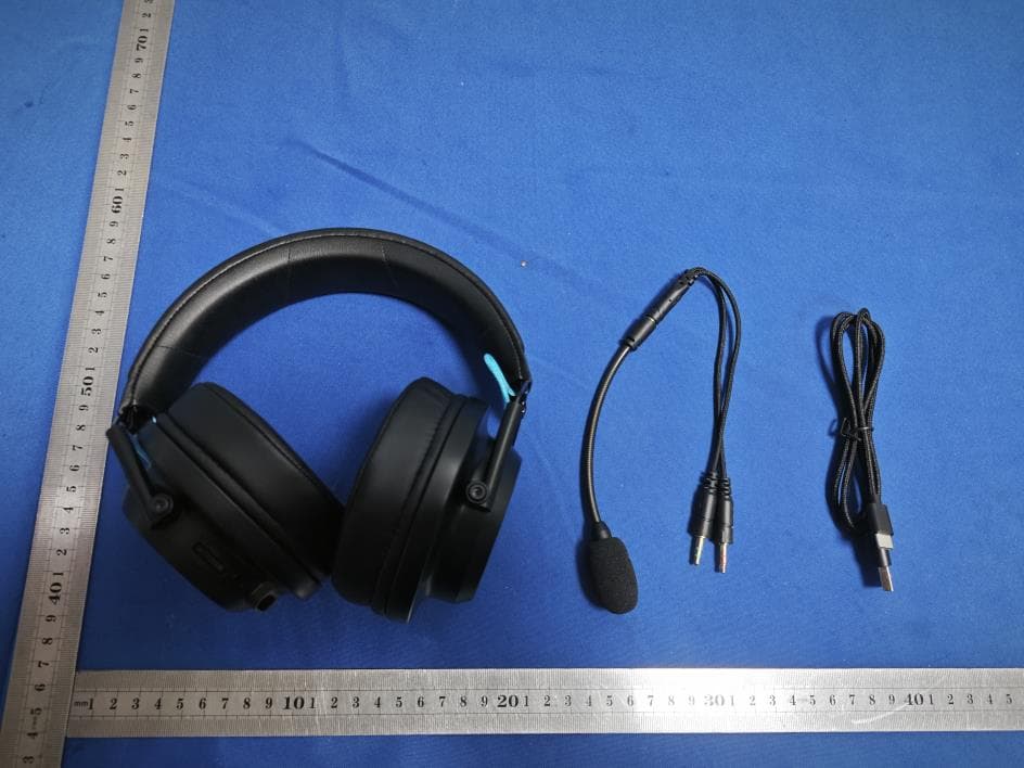 Wireless Gaming Headset - FCC ID 2BCXX-M09 - Dongguan Zhongxincheng Electronics Co., Ltd
