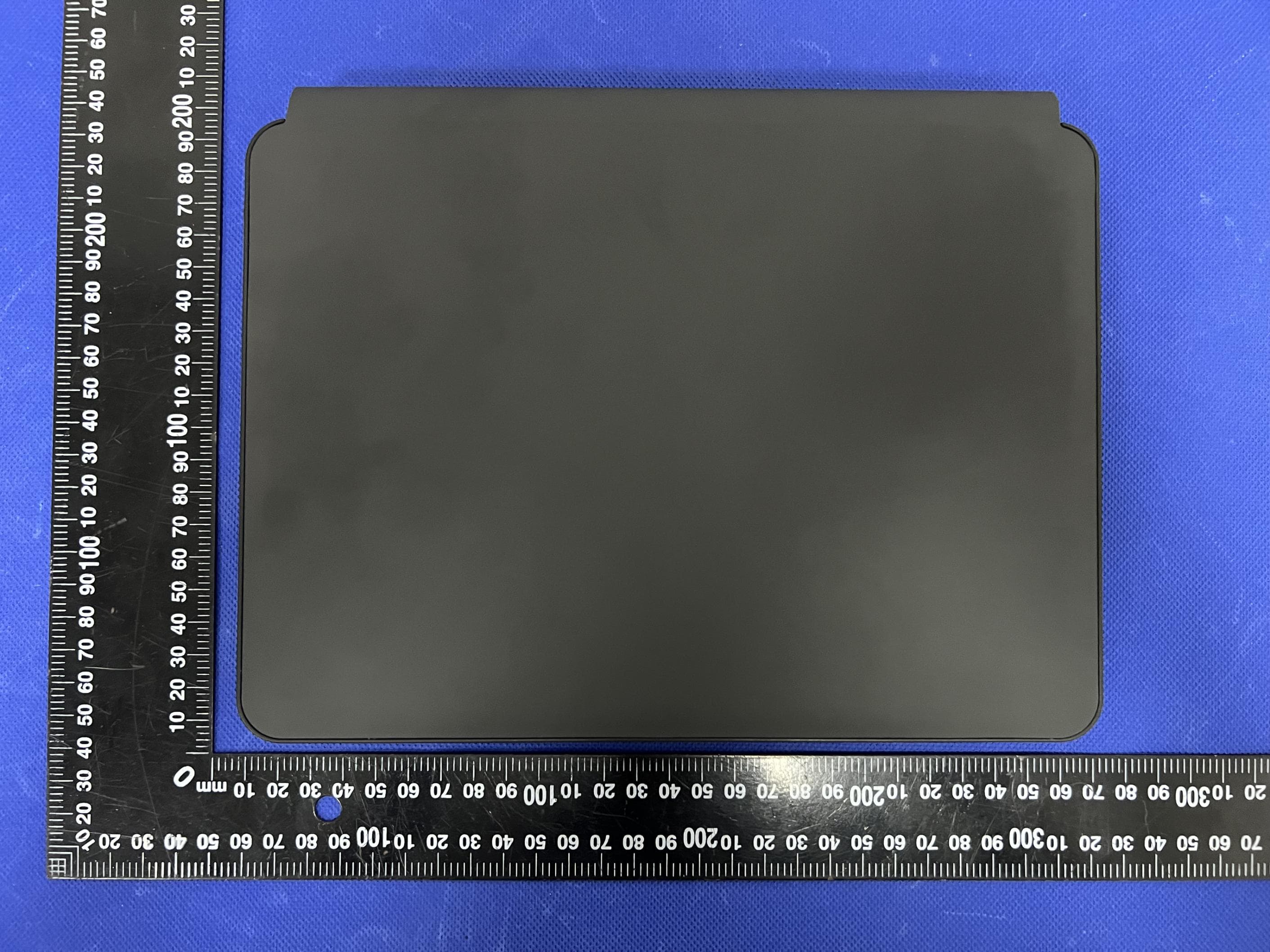 Magnetic Suspension Keyboard Case - FCC ID 2BCY6-M19 - Dongguan Mingyuxin Intelligent Technology Co., Ltd (2)