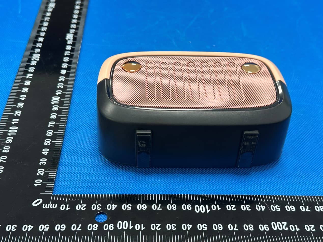 TOA381 Bluetooth Speaker - FCC ID 2BCY9-BS32D - Henan Zhiyan Industrial Co., LTD (4)