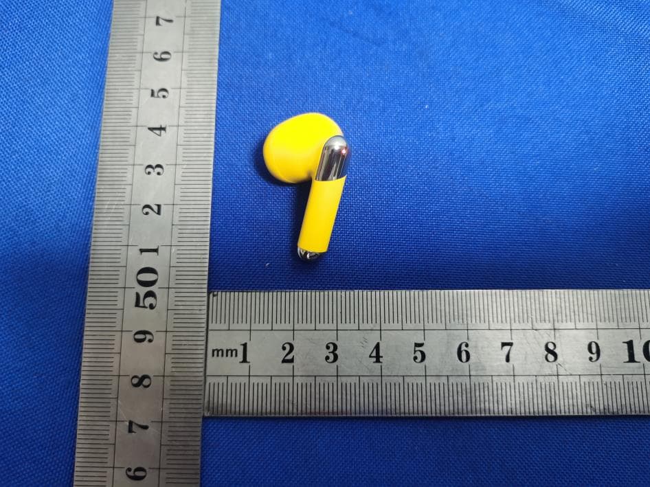 Truly Wireless Earbuds - FCC ID 2BCYMHHWL-C02 - Shenzhen Pipijia Technology Co., Ltd (2)