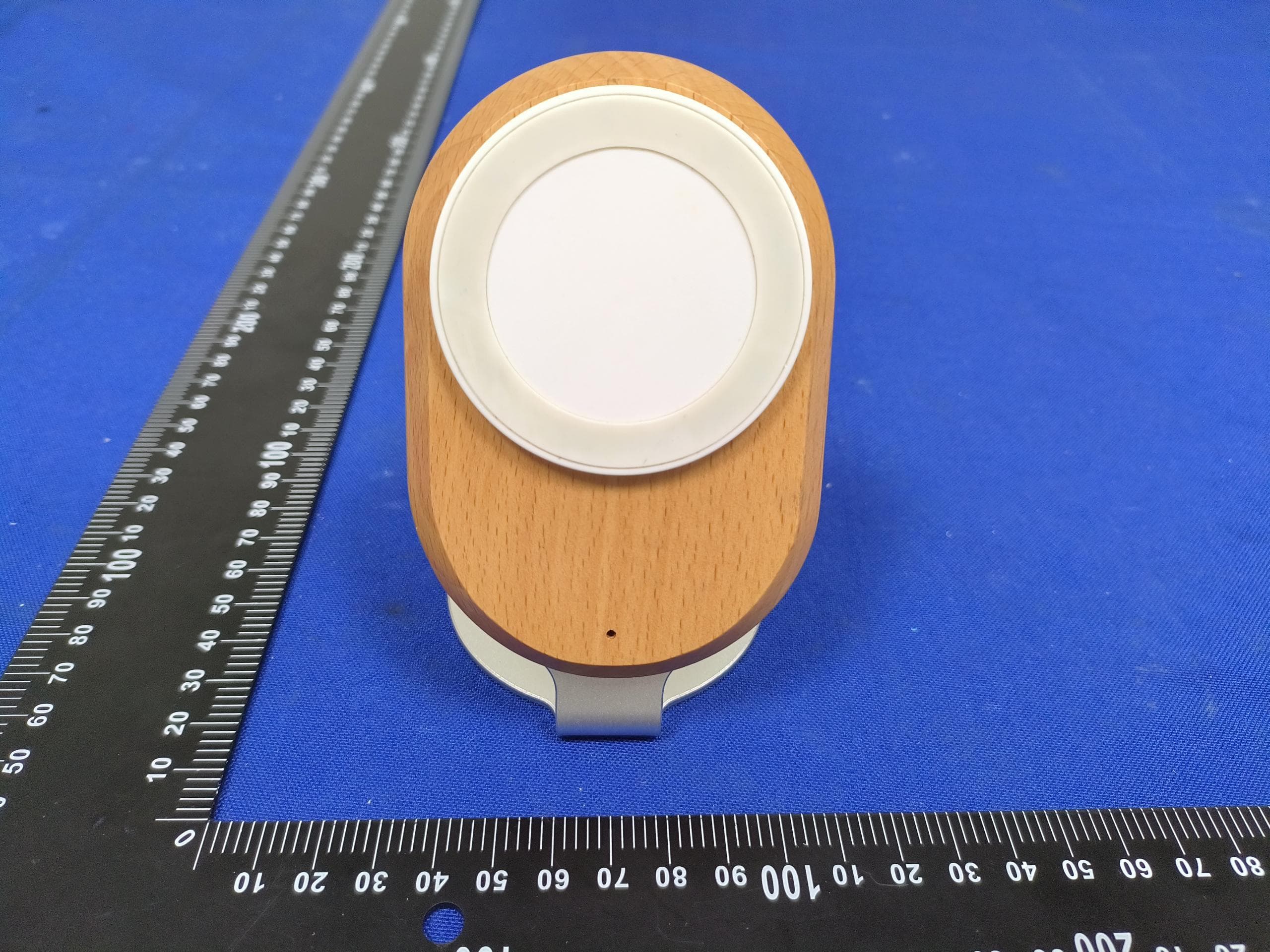 Wireless charger - FCC ID 2BCYR-X60 - ARK Ltd. (4)