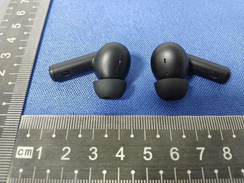 wireless earphone - FCC ID 2BCYV-EARBUDS - Shenzhen Whale Wave Technology Co., Ltd (2)