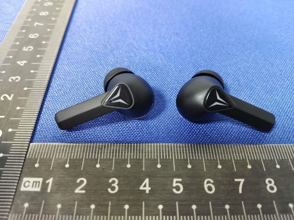 wireless earphone - FCC ID 2BCYV-EARBUDS - Shenzhen Whale Wave Technology Co., Ltd (5)