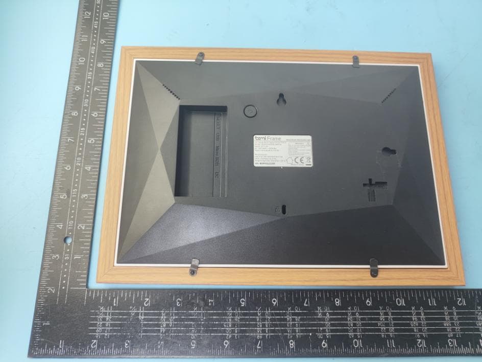 WIFI Digital Photo Frame - FCC ID 2BCZF-BDPF03GGGW - Minrek Hongkong Limited