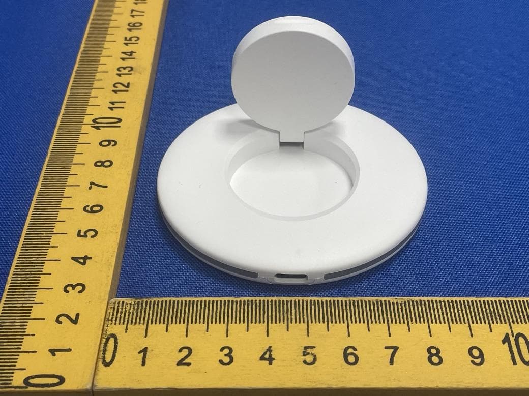 Watch chargeing stand - FCC ID 2BCZH-W07 - Shenzhen Huanyu Baijia Technology Co., Ltd (4)