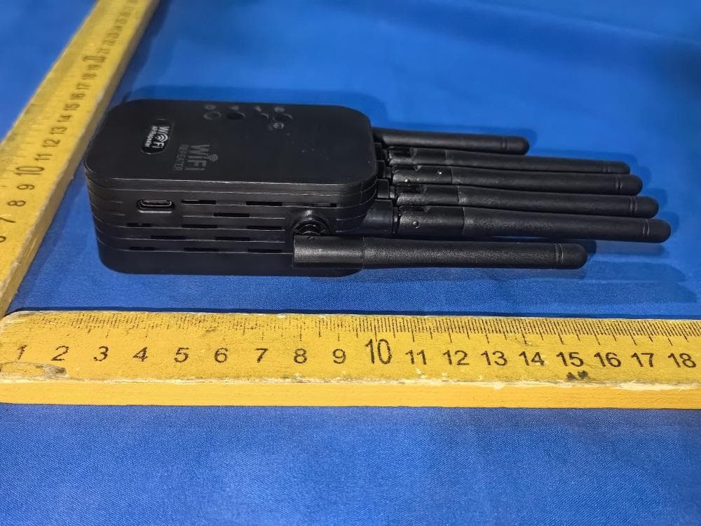 Wifi Repeater - FCC ID 2BD24-R001 - Shenzhen Nanyang Network Technology Co., Ltd. (3)