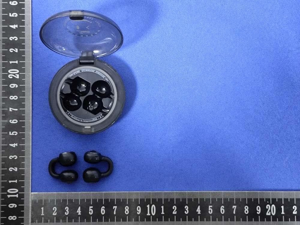 Wireless Bluetooth headset - FCC ID 2BD43-J3 - Shenzhen Xinyin Technology Co., Ltd (3)