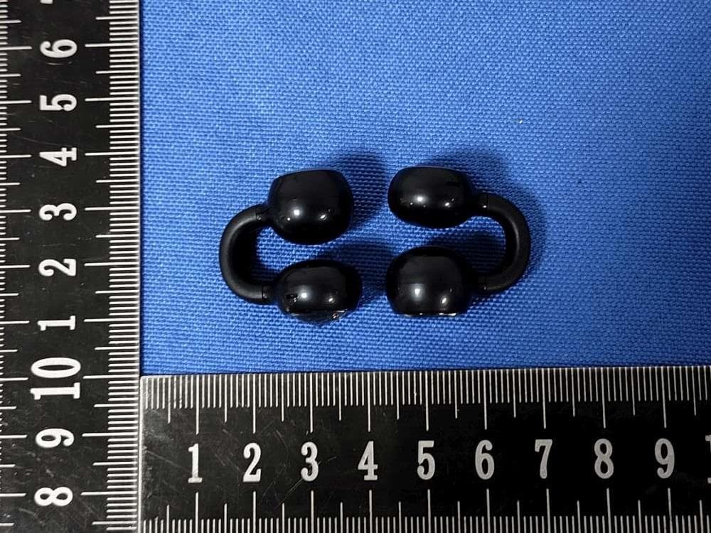 Wireless Bluetooth headset - FCC ID 2BD43-J3 - Shenzhen Xinyin Technology Co., Ltd (2)