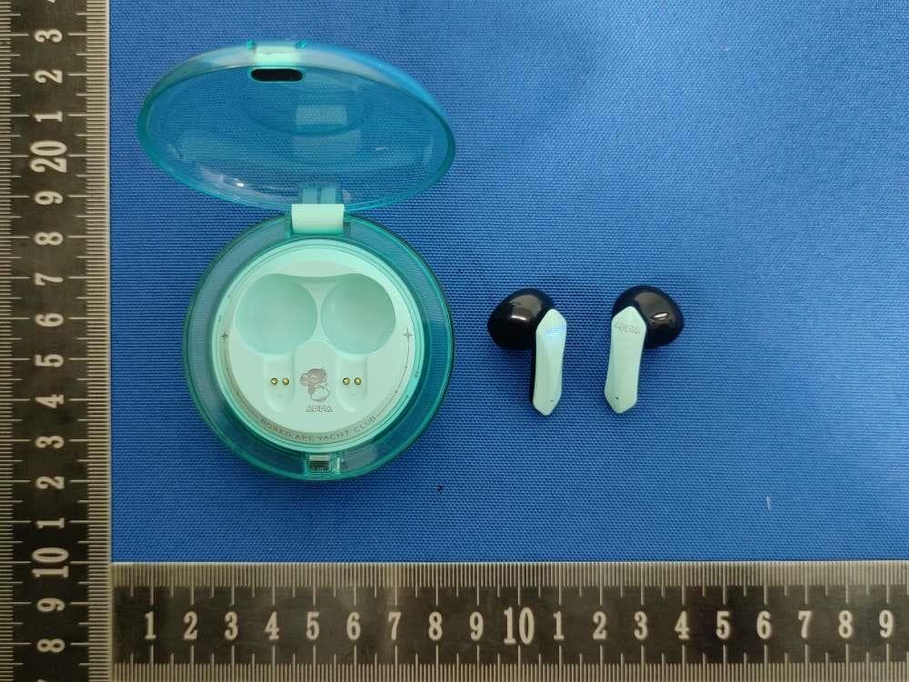 WIRELESS EARPHONE - FCC ID 2BD43-J6 - Shenzhen Xinyin Technology Co., Ltd (3)