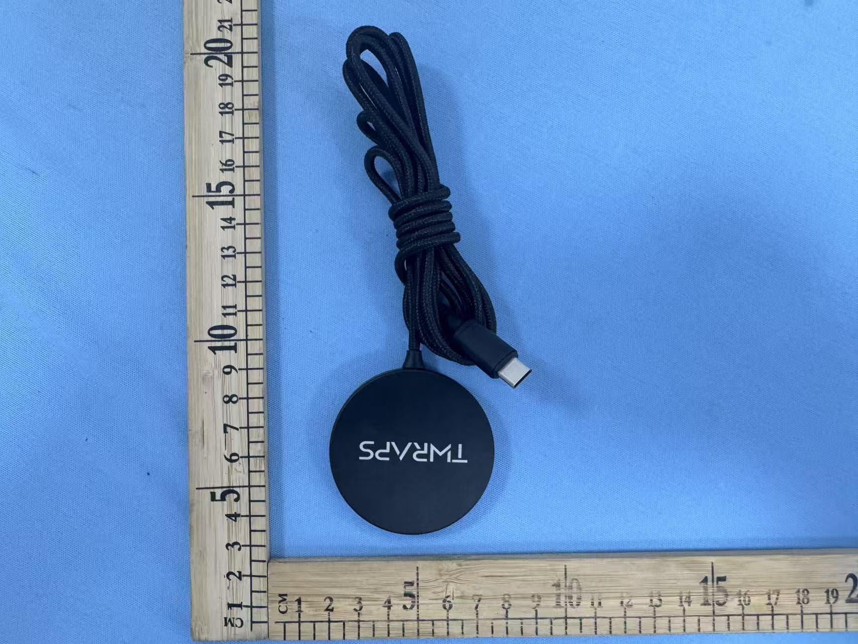 WIRELESS CHARGER - FCC ID 2BD5I-W268 - SILVERWIZ LLC dba TWRAPS