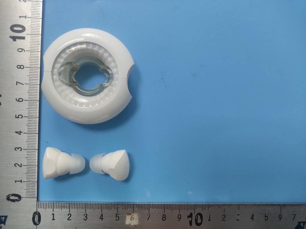 TWS Bluetooth Earphone - FCC ID 2BD7C-JT10A - Dongguan Geku Acoustics Co., Ltd. (5)