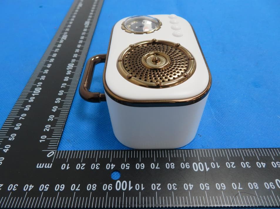 Karaoke Po Space Capsule Audio - FCC ID 2BD7P-DZ015 - ShenZhen WEIZHI Technology Co., Ltd (4)
