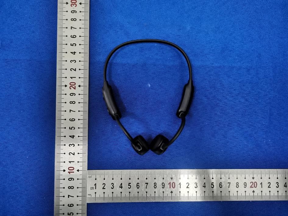 Hawk bone conduction sport headphones - FCC ID 2BD87-OT5901 - Outdoor Technology LLC