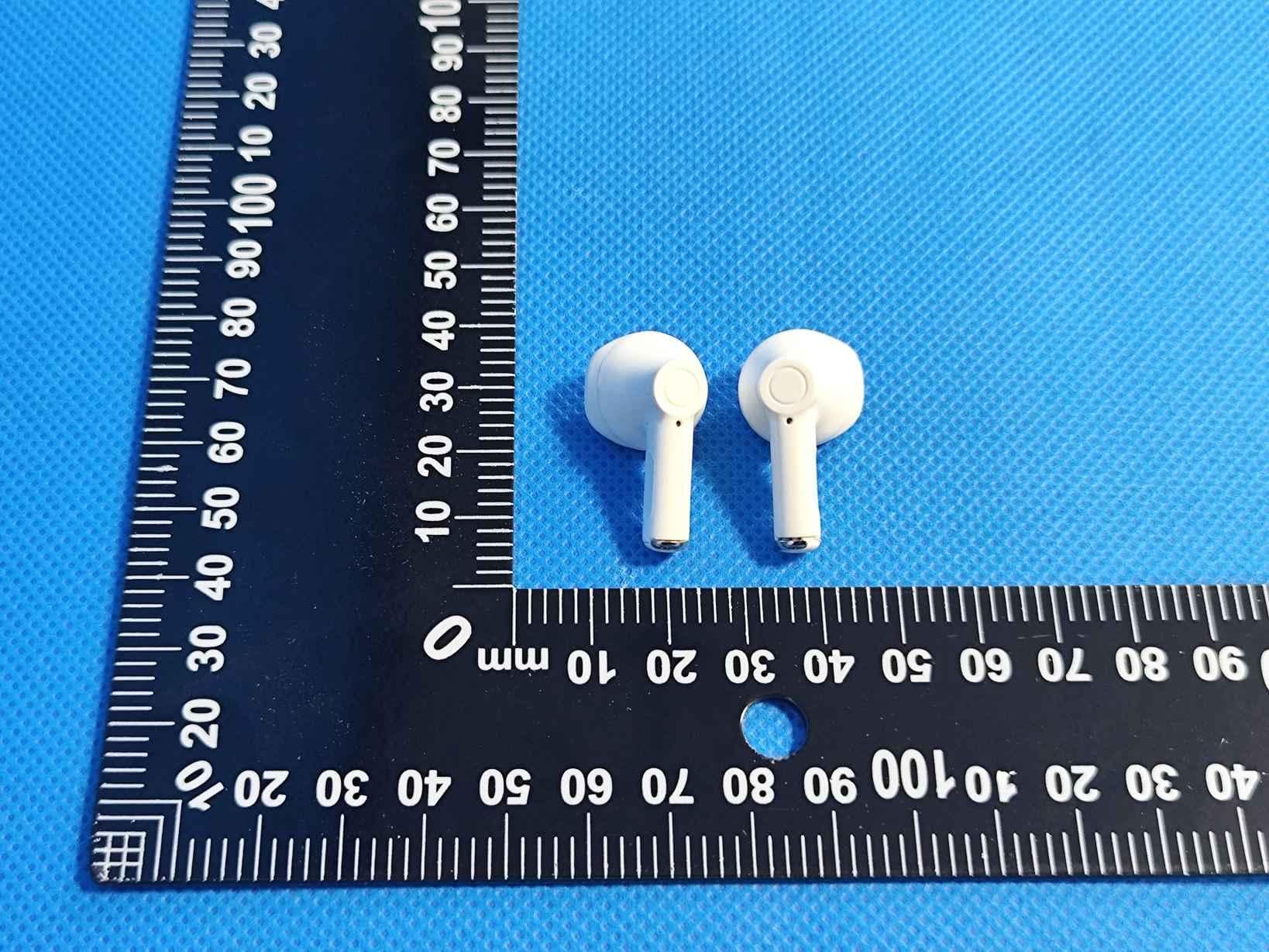 Bluetooth earphone - FCC ID 2BD92-H5MAX - Shenzhen Chenya Technology Co., Ltd (3)