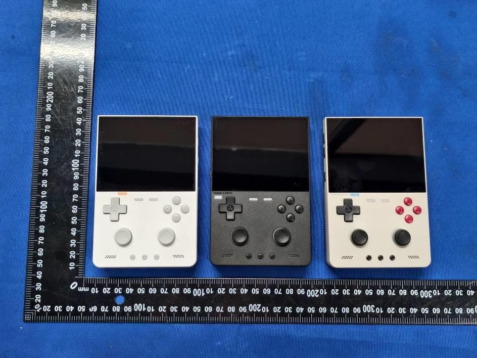 Trimui Brick Pro - FCC ID 2BD9O-TG4040 - HUIZHOU RONG YE JIA ELECTRONICS CO., LTD