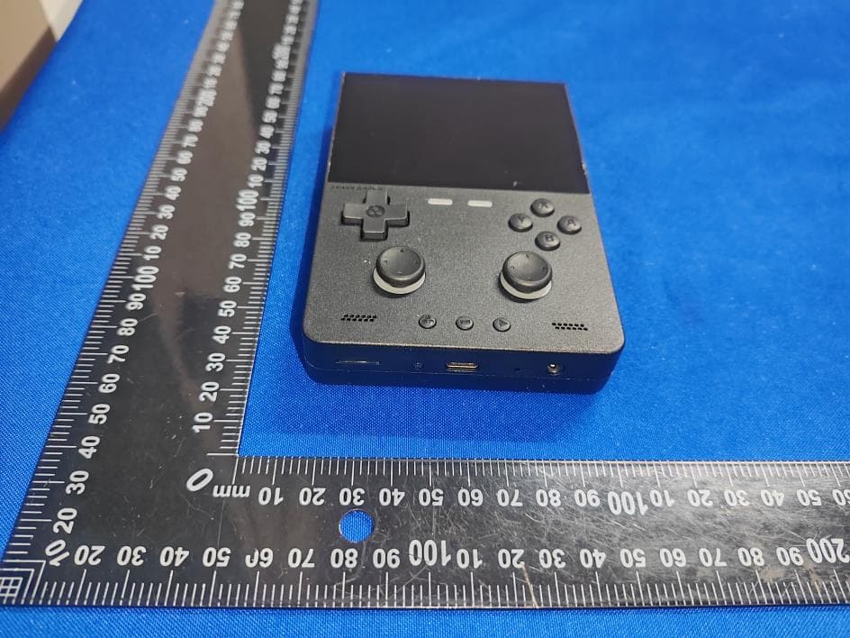 Trimui Brick Pro - FCC ID 2BD9O-TG4050 - HUIZHOU RONG YE JIA ELECTRONICS CO., LTD (5)