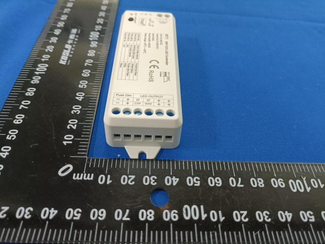 WiFi& RF 2CH LED Controller - FCC ID 2BDBM-WT1 - GUANGZHOU SKYDANCE CO.,LTD (2)
