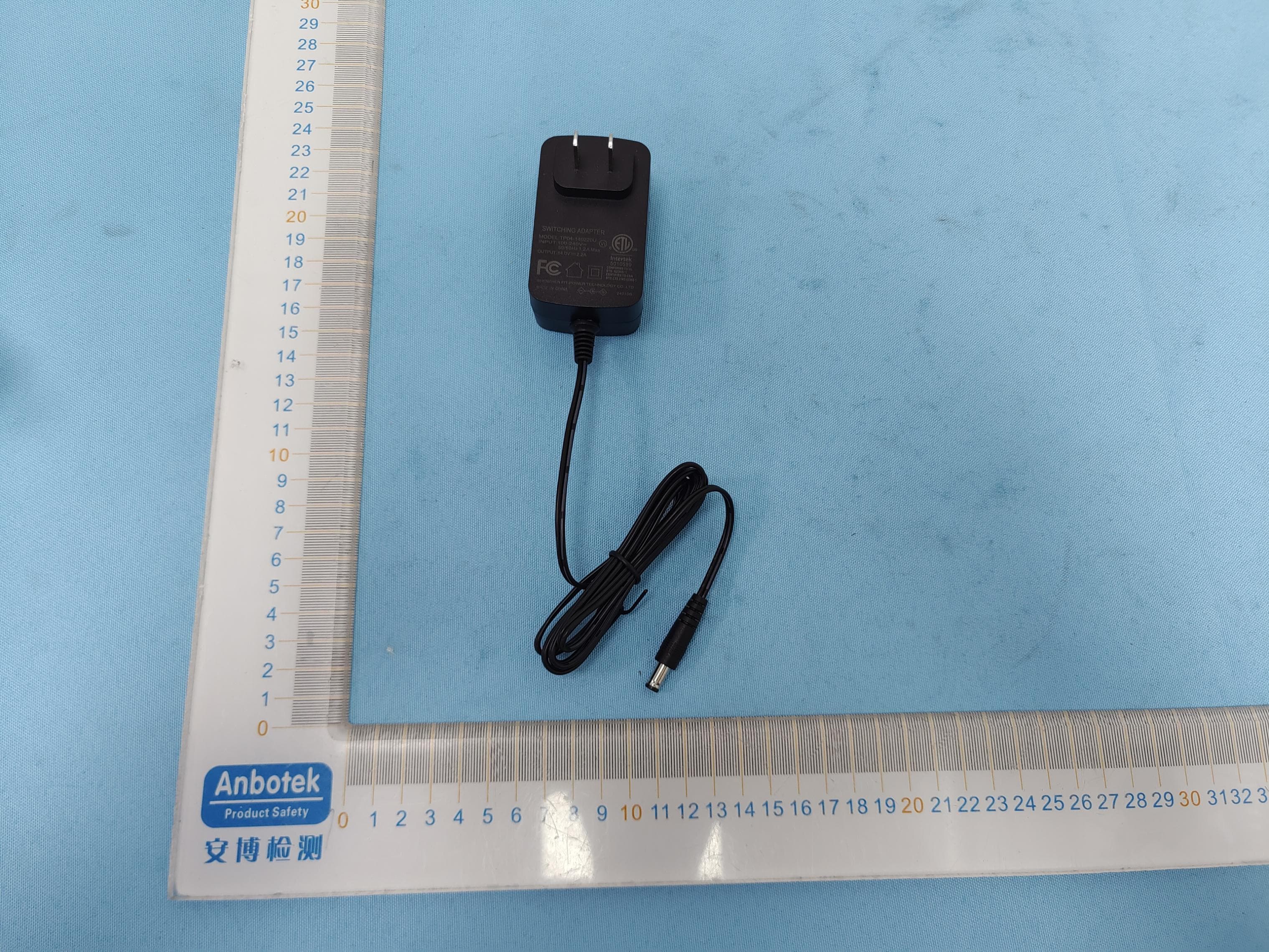 Soundbar - FCC ID 2BDCA-PG-025 - ETI GROUP LIMITED
