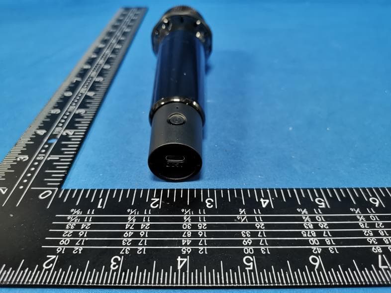 Portable speaker with microphone - FCC ID 2BDCA-VBAT22241 - ETI GROUP LIMITED (5)