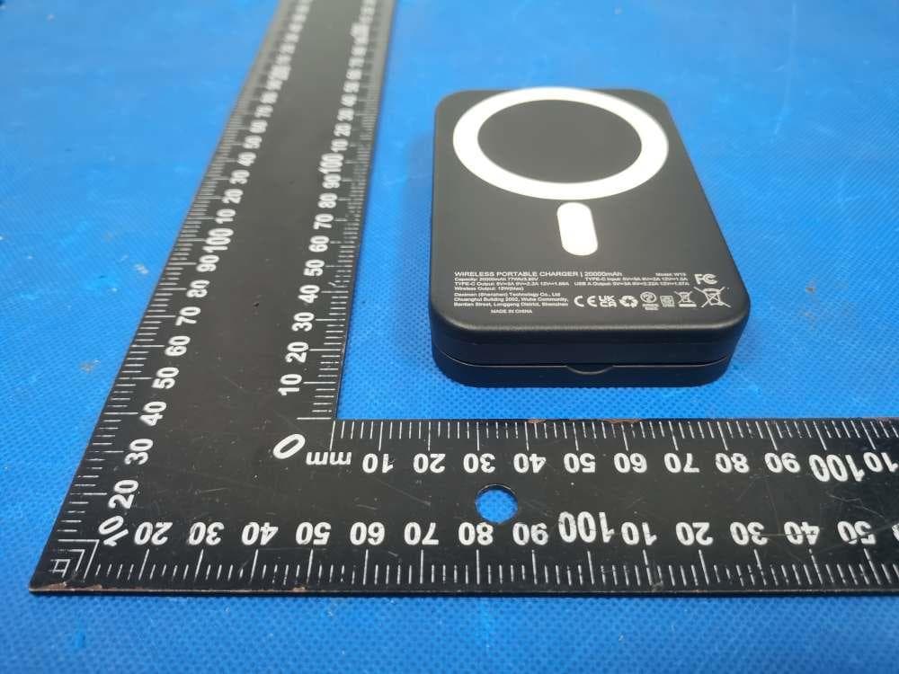 Wireless Portable Charger - FCC ID 2BDCM-W13 - zheng zhou liao zi shang mao you xian gong si (4)