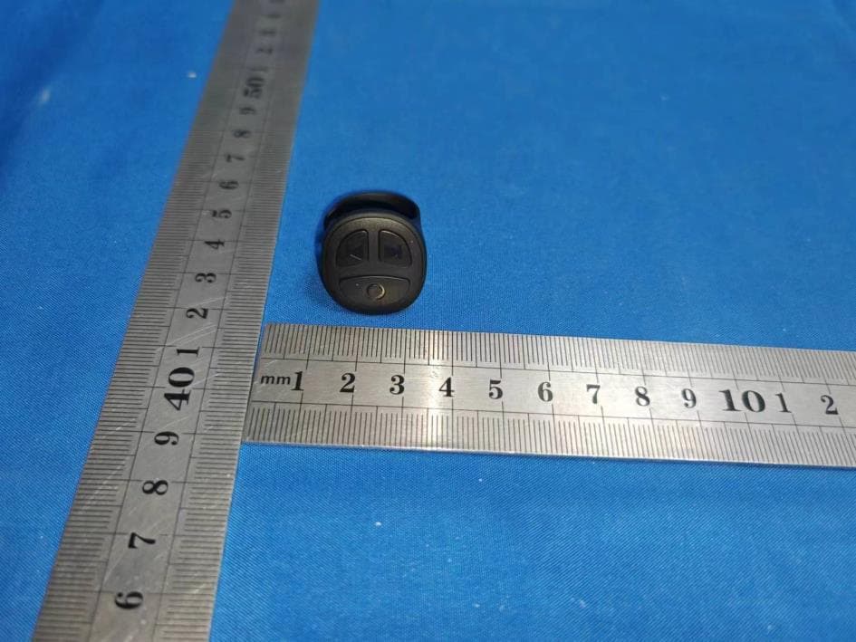 short video remote controller - FCC ID 2BDCZ-D02 - Dongguan Tianrui Electronic Technology Co., Ltd (4)