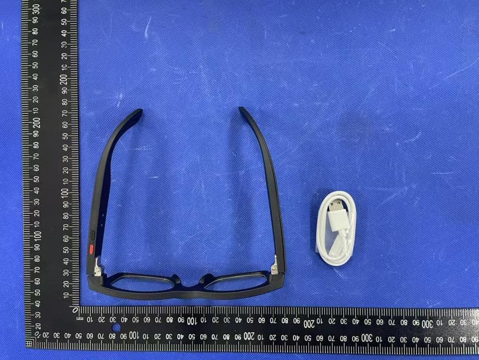 Smart Bluetooth Glasses - FCC ID 2BDD5-S2 - Shenzhen SHOCII Technology Co, Ltd (2)
