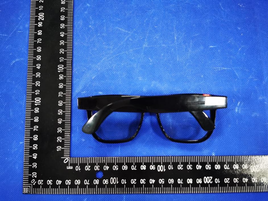 Smart Bluetooth Glasses - FCC ID 2BDD5-S3 - Shenzhen SHOCII Technology Co, Ltd (3)