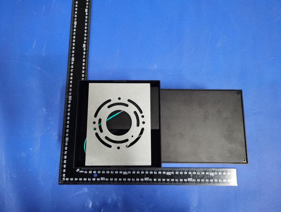 Smart Wall Lamp - FCC ID 2BDDD-DSWW001 - ShenZhen HuiHaiHe Technology Co.,Ltd.