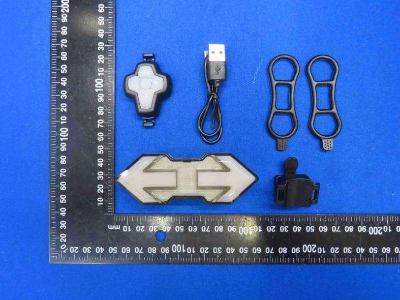 Bicycle turn signal - FCC ID 2BDF2-040 - Yiwu Maijierui Electronic Technology Co., Ltd