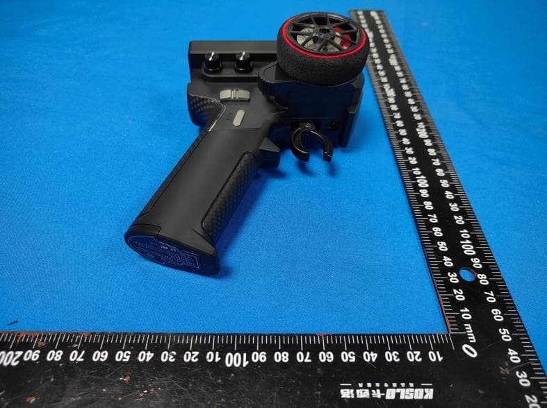 2.4G radio remote control - FCC ID 2BDLE-CT-10B - Shenzhen HOTRC Technology Co., Ltd (4)
