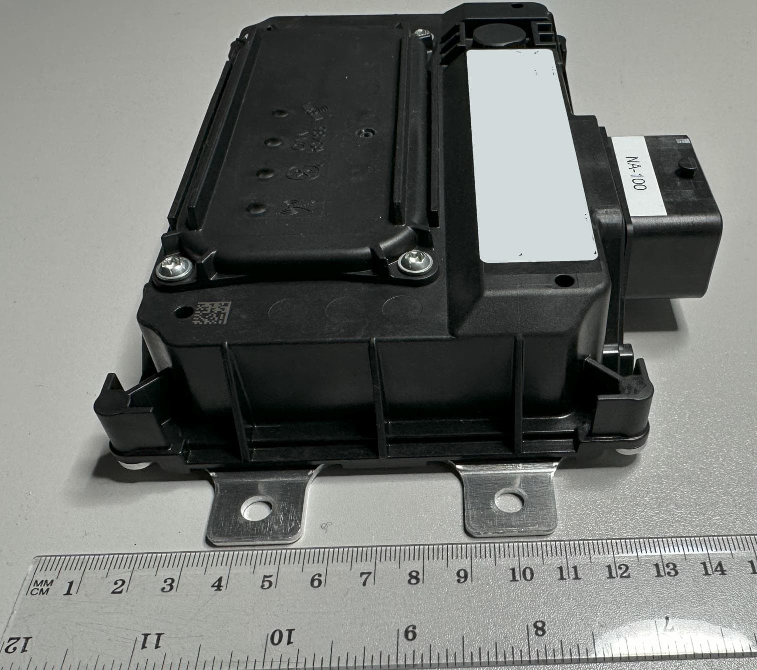 Telematic Device - FCC ID 2BDLN-STPMIDNA - Continental Engineering Services GmbH (2)