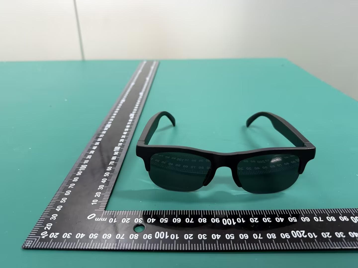 SMART GLASSES - FCC ID 2BDM8-D12 - Shenzhen KY Intelligent Digital Co., ltd (4)