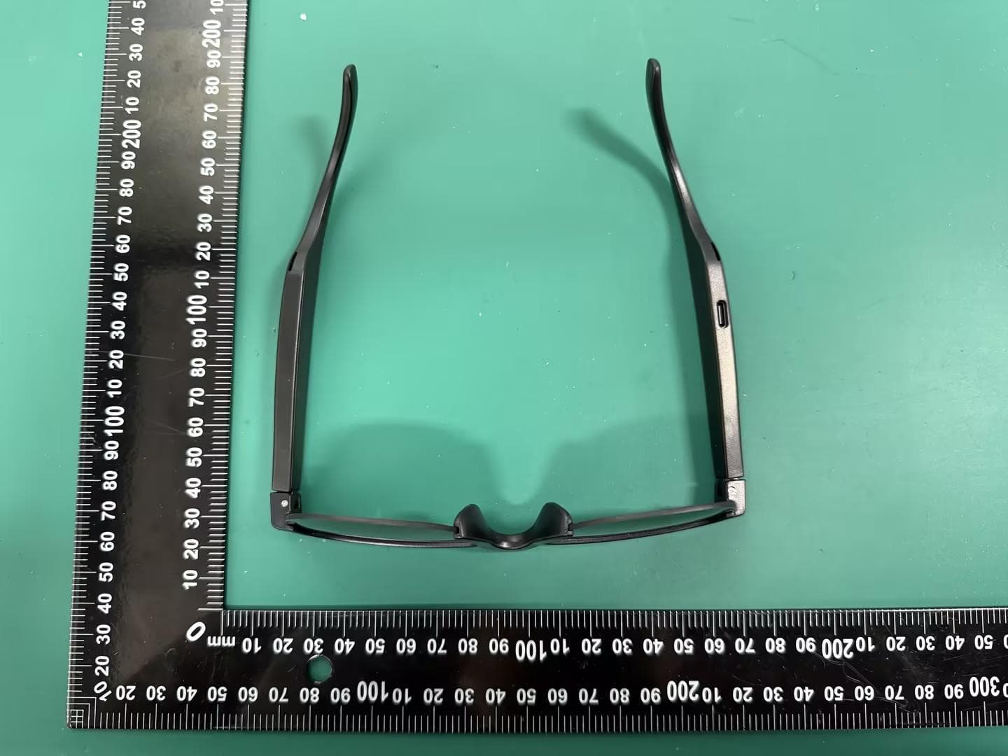 SMART GLASSES - FCC ID 2BDM8-D12 - Shenzhen KY Intelligent Digital Co., ltd (3)