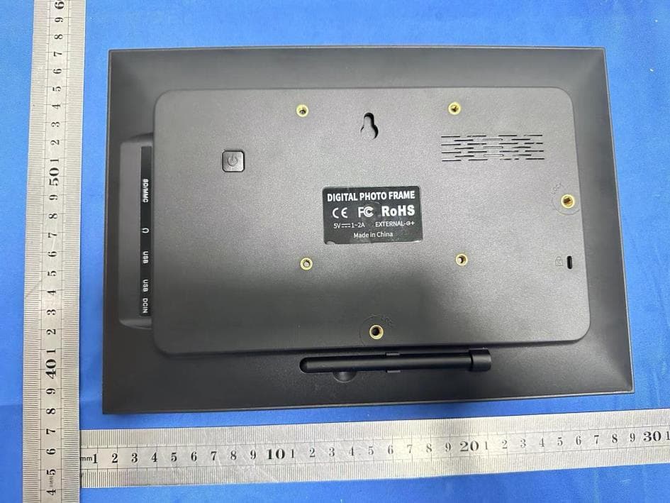 Wifi Digital Photo Frame - FCC ID 2BDMKDPF-1002Y - Shenzhen YYD Digital Co., Ltd.