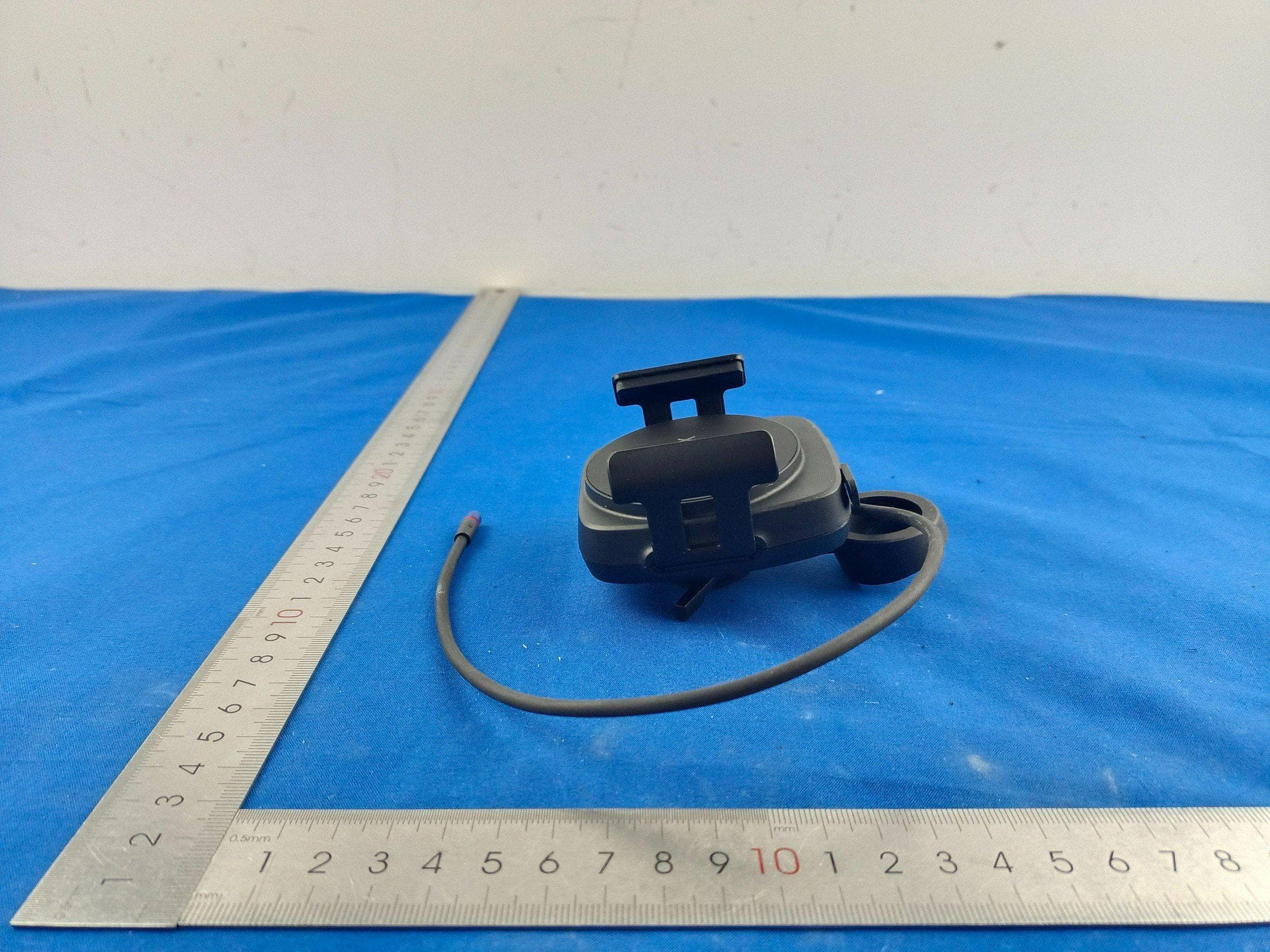 Avinox Phone Charging Mount - FCC ID 2BDOG-APCM01 - DongGuan ChuangJie Electronics Co., Ltd.