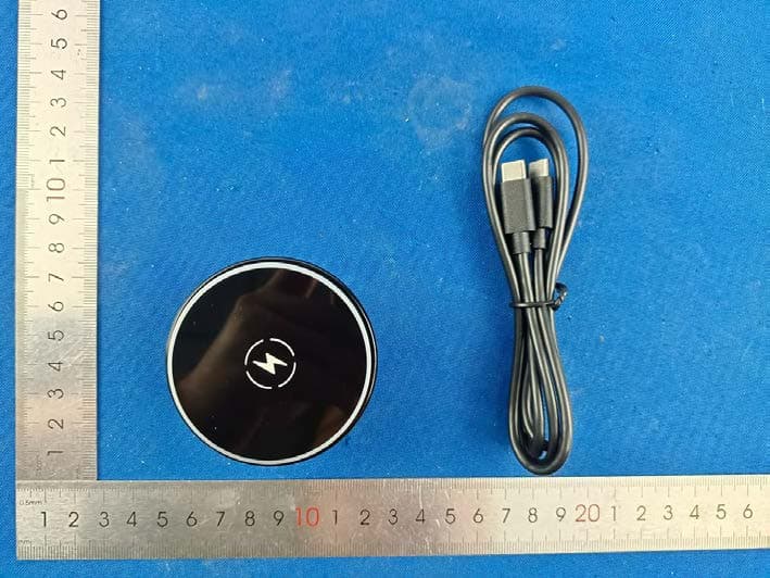 Fast Wireless Charging - FCC ID 2BDOG-G19-AQI2 - DongGuan ChuangJie Electronics Co., Ltd.
