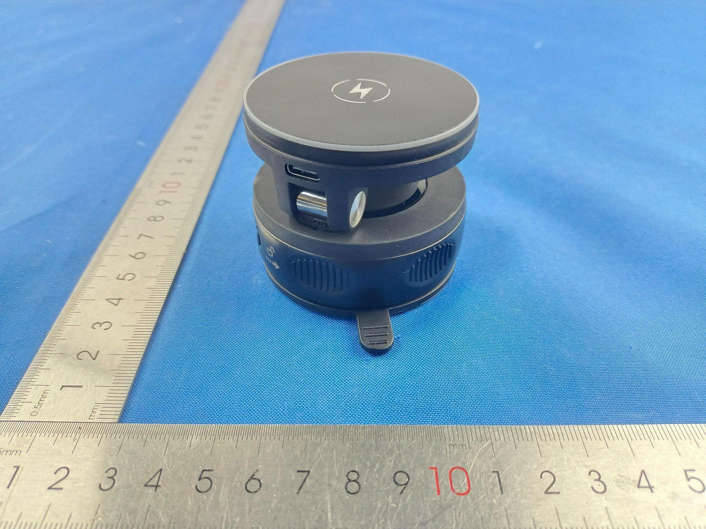 Fast Wireless Charging Holder - FCC ID 2BDOG-H173-2 - DongGuan ChuangJie Electronics Co., Ltd.