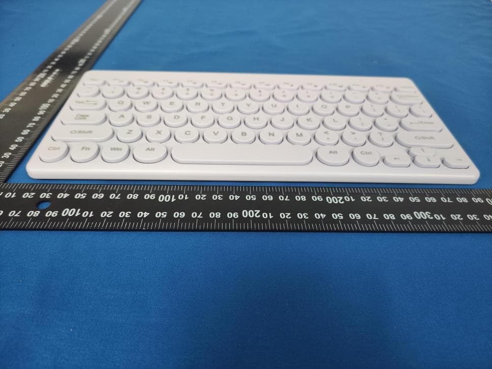 Mini 2.4G Wireless Keyboard - FCC ID 2BDOP-SWMC2000 - SHENZHEN STARWAVE INDUSTRIAL TECHNOLOGY CO.,LTD (3)