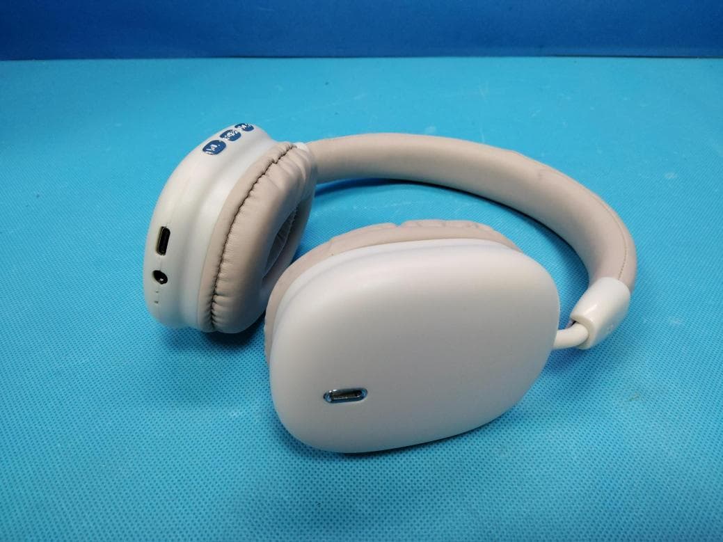 Bluetooth headset - FCC ID 2BDQB-B36 - Shantou city Chaoyang district Gurao town Lanxin electronics factory (2)