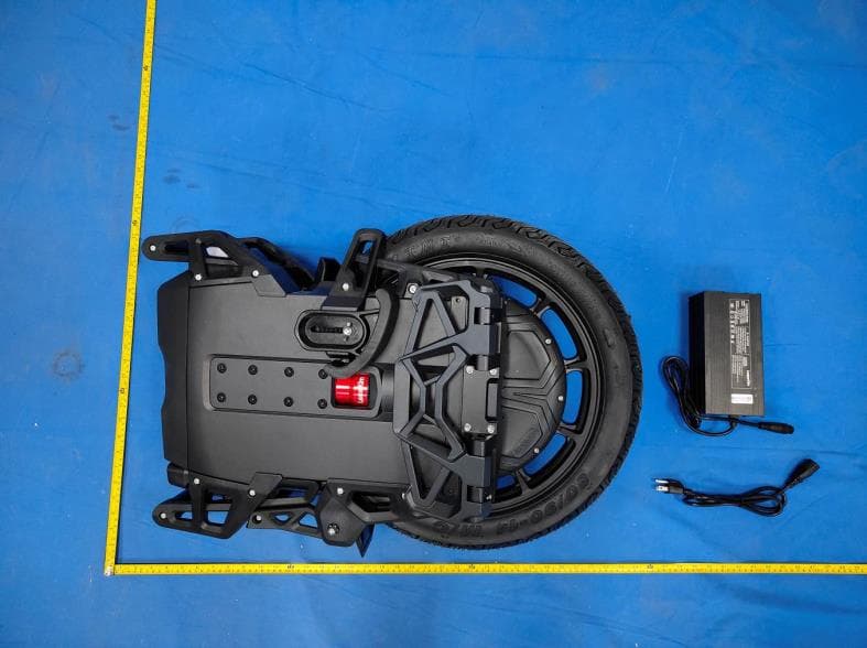 Electric unicycle - FCC ID 2BDSK-LYNX-S - Guangzhou Coyote Intelligent Equipment Co., Ltd. (2)