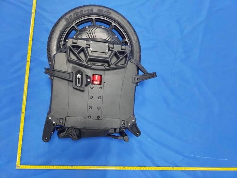 Electric unicycle - FCC ID 2BDSK-SHERMAN-L - Guangzhou Coyote Intelligent Equipment Co., Ltd. (5)
