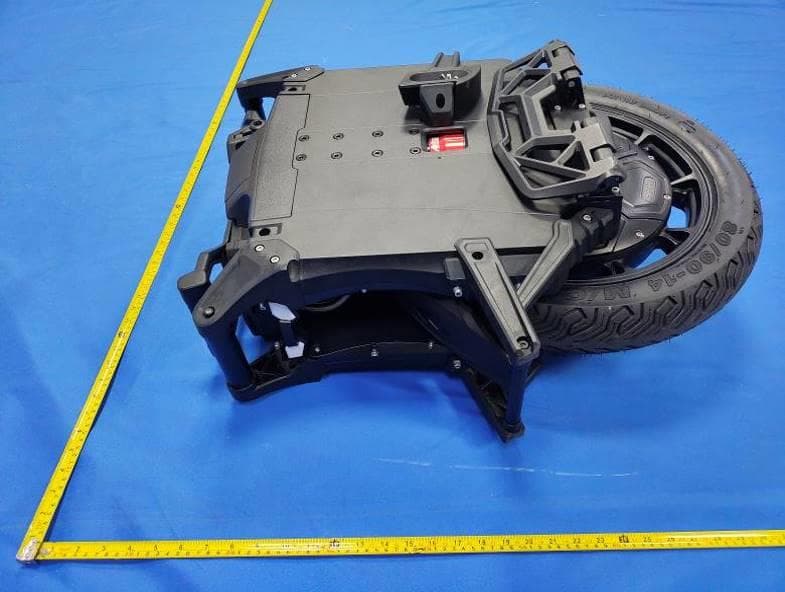 Electric unicycle - FCC ID 2BDSK-SHERMAN-L - Guangzhou Coyote Intelligent Equipment Co., Ltd.